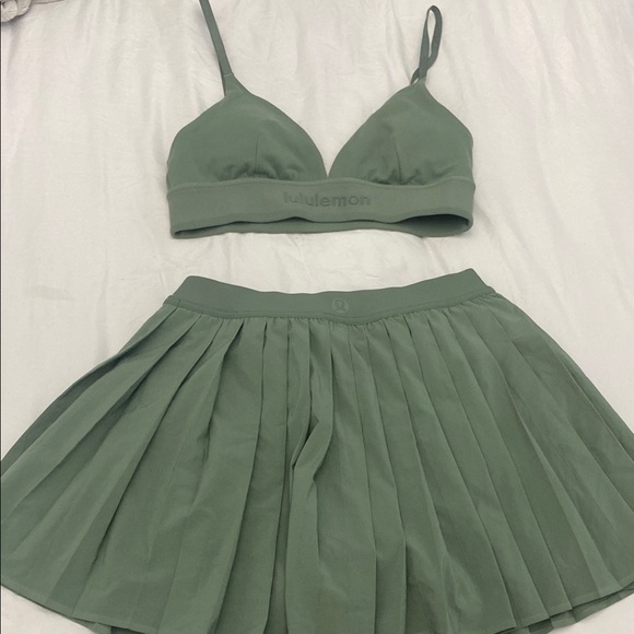 lululemon athletica Green Pleated Skirt - Picture 1 of 1